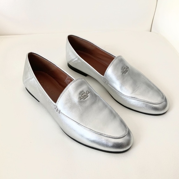 COACH HALLIE SILVER METALLIC LEATHER FLAT HEEL LOAFERS Logo Fashion Shoes 9.5 - Picture 4 of 11